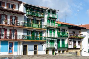 rutas en autocaravana por el pais vasco hondarribia